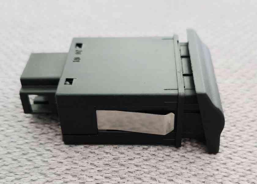 TOP STAV Tlačítko spínač ASR Škoda Octavia I 1U0927133 - foto 3