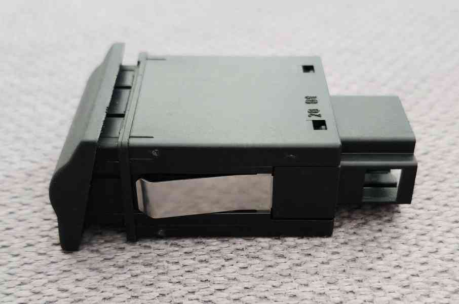 TOP STAV Tlačítko spínač ASR Škoda Octavia I 1U0927133 - foto 4