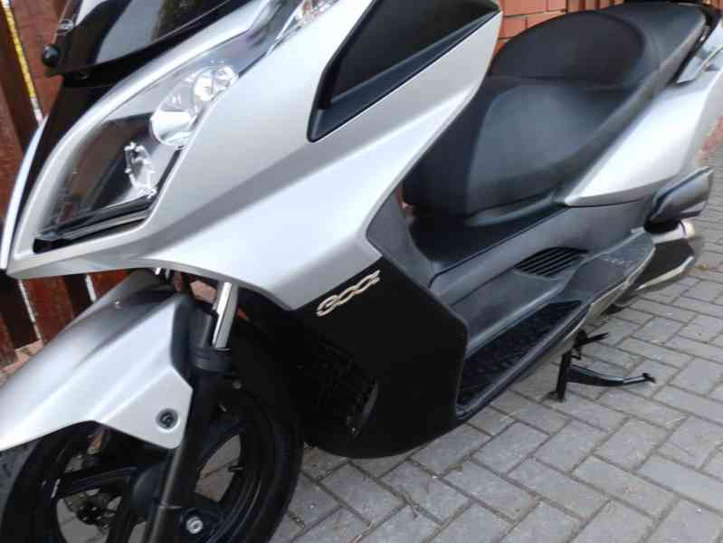 Kymco Downtown 300i - foto 12