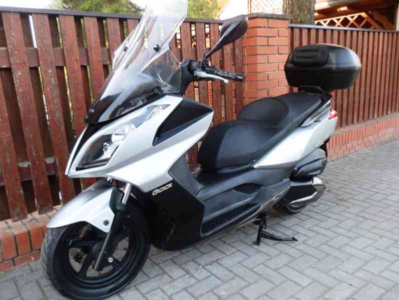 Kymco Downtown 300i - foto 10