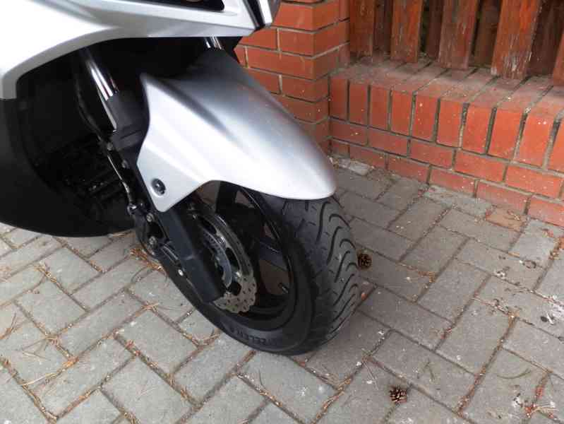 Kymco Downtown 300i - foto 34