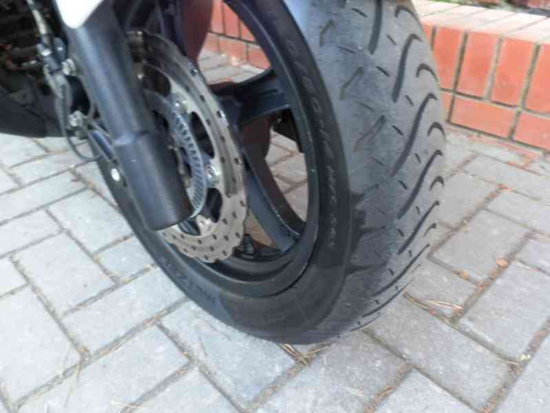 Kymco Downtown 300i - foto 6
