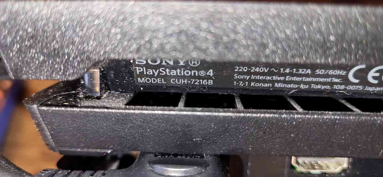 PlayStation 4 - PRO - 1 TB - foto 3