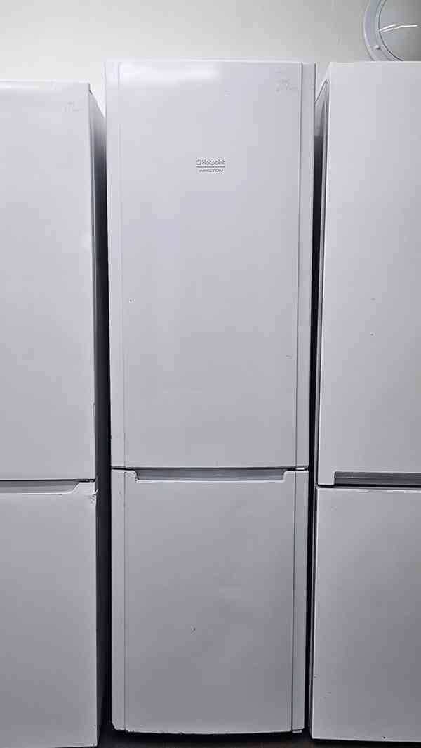 Lednice s mrazákem Ariston Hot Point - NO FROST