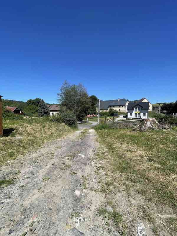 Prodej stavebního pozemku 1 068 m², Brniště - foto 8