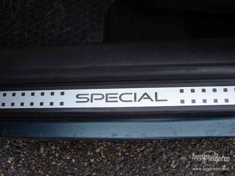 VW Golf 1.6i (77 Kw) r.v.2001,klima,SPECIAL - foto 7
