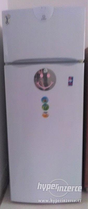 Zánovní chladnička s mrazákem Indesit - foto 3