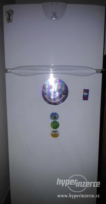 Zánovní chladnička s mrazákem Indesit - foto 4