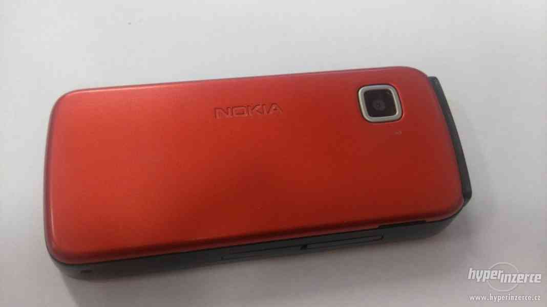 Nokia XpressMusic 5230 červená - foto 5