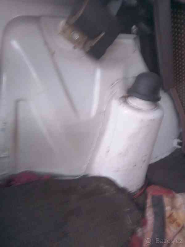 Škoda Favorit Prodám Škoda Favorit r.v. 1988 - foto 6