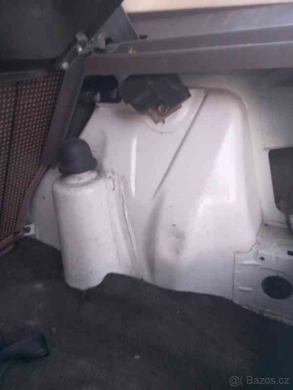 Škoda Favorit Prodám Škoda Favorit r.v. 1988 - foto 7