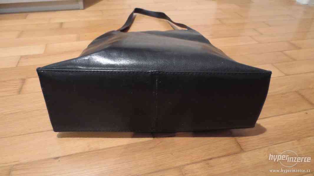 Černá kožená kabelka - prodám, - foto 6