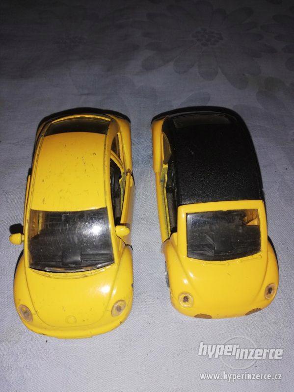 2ks žlutých autíček - zn. Volkswagen - foto 2