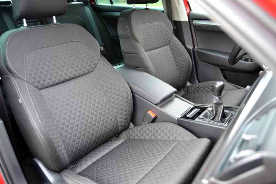 Škoda Superb 2.0 TDI 110kW Style Pro Navi kombi - foto 19
