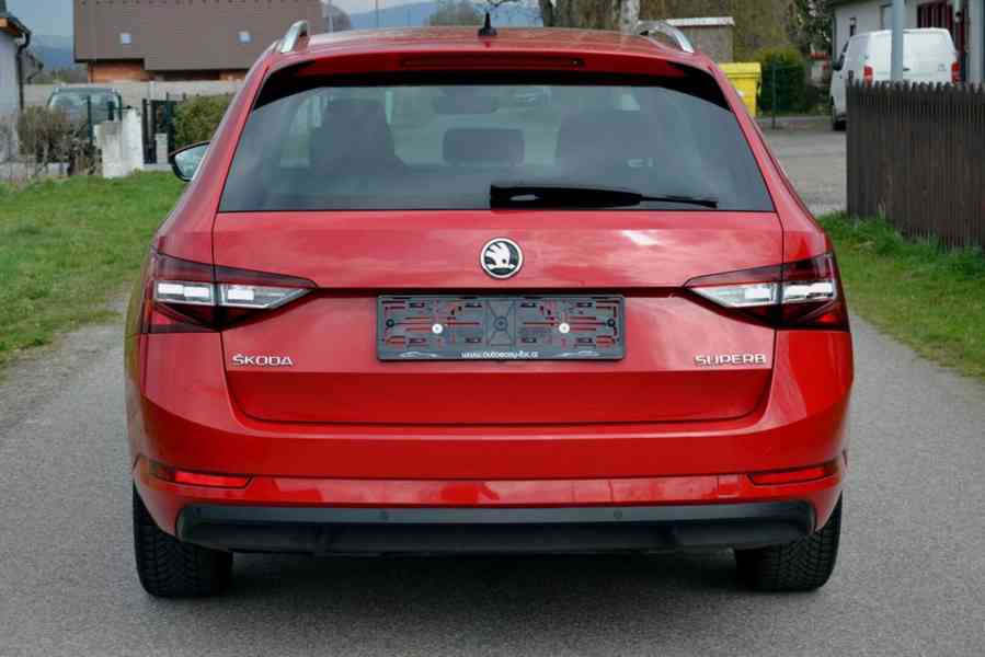 Škoda Superb 2.0 TDI 110kW Style Pro Navi kombi - foto 3