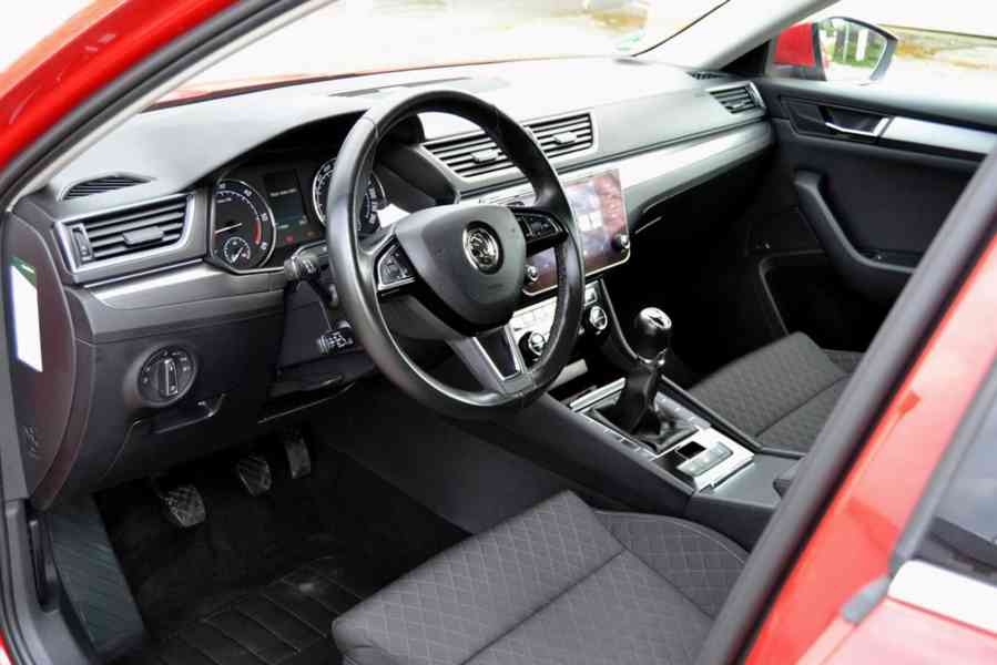 Škoda Superb 2.0 TDI 110kW Style Pro Navi kombi - foto 7