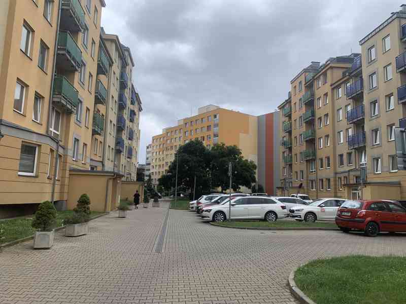 pronajmu gar.stání, 14 m2, Praha 9, Kovanecká ul., 1800.- Kč - foto 4