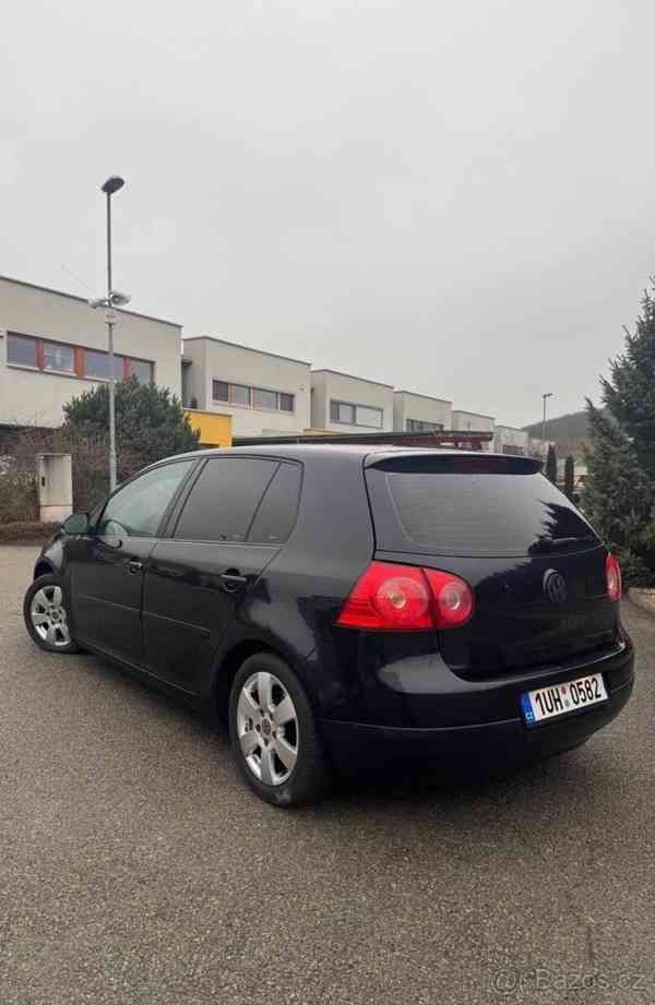 Volkswagen Golf 1,4   5 benzín, 66 kW - foto 3