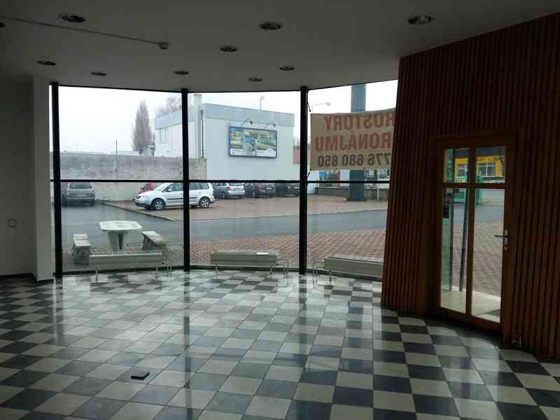 Obchodní prodejní prostor k pronájmu v Kolíně - foto 6