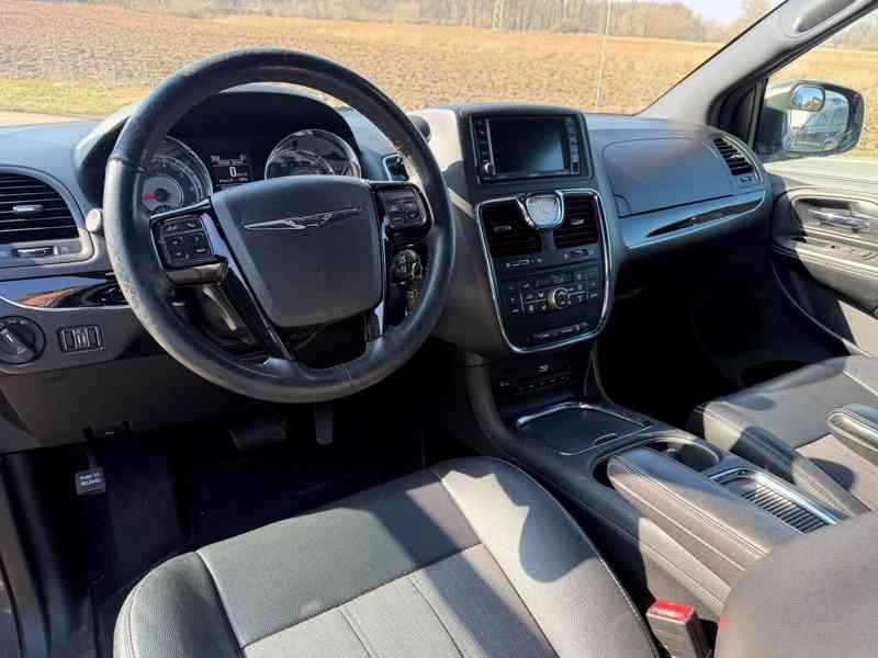 Chrysler Town Country 3,6 Limited S-type LPG TOP 2016 - foto 17