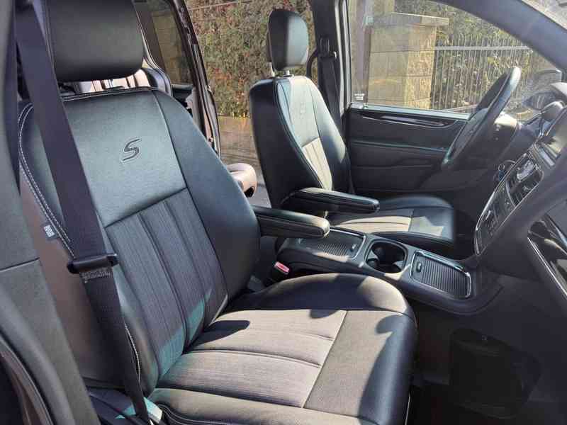 Chrysler Town Country 3,6 Limited S-type LPG TOP 2016 - foto 11
