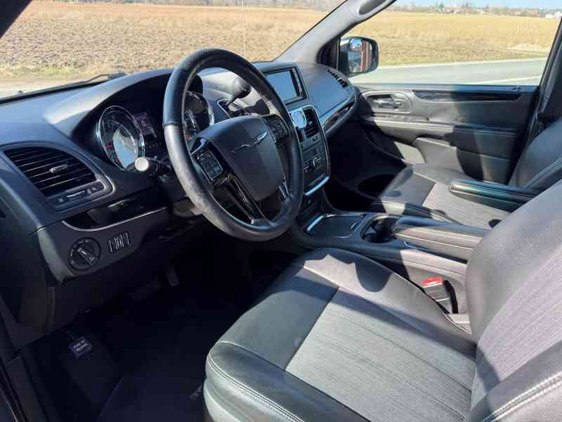 Chrysler Town Country 3,6 Limited S-type LPG TOP 2016 - foto 15