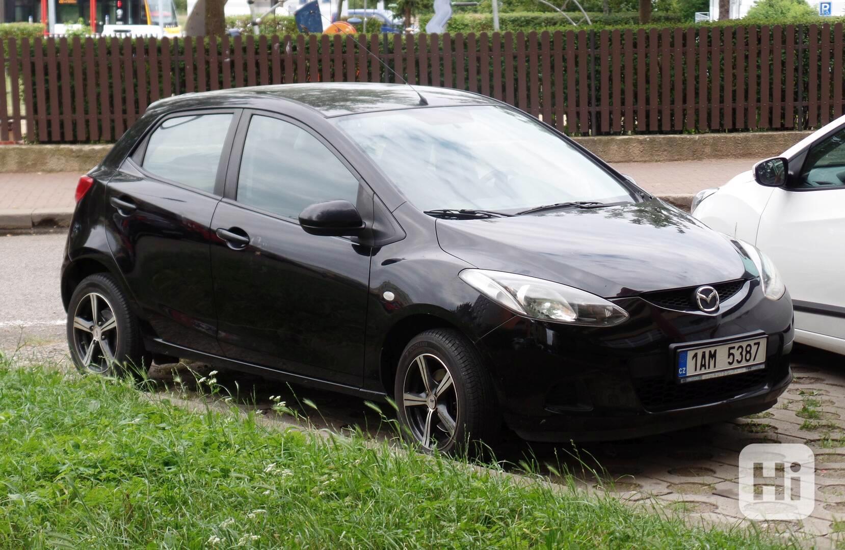 Mazda 2, r.2010, 52000 km - foto 1