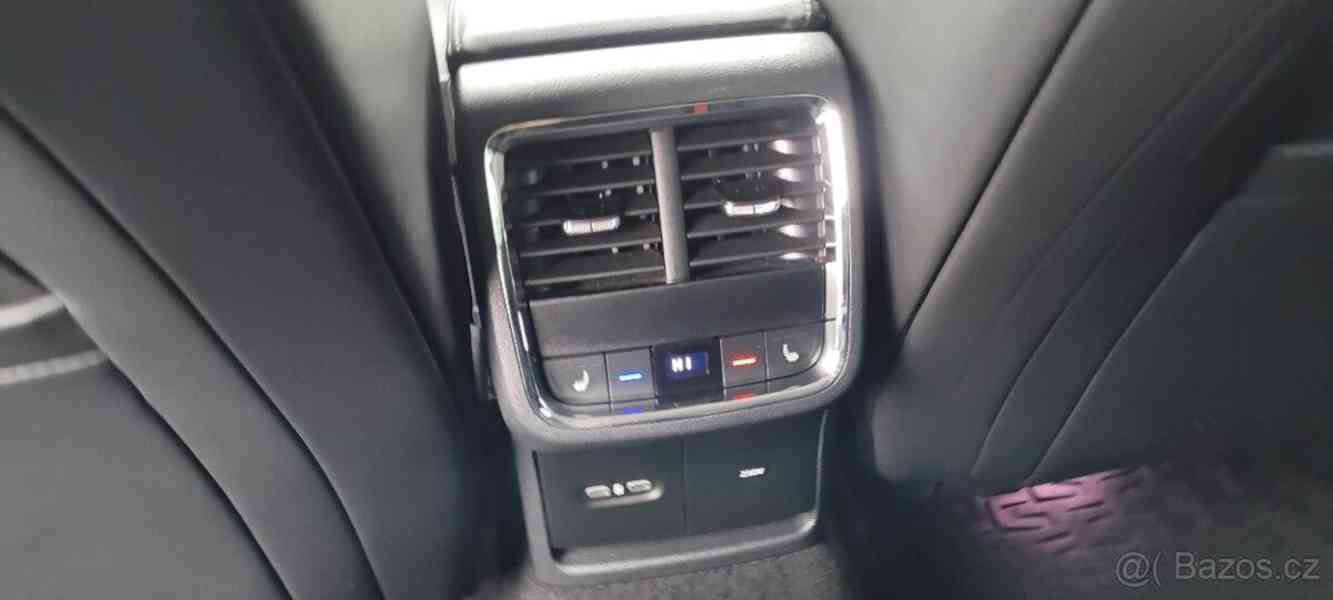 Škoda Octavia 2,0   Style Plus TDI 110Kw DSG - foto 12