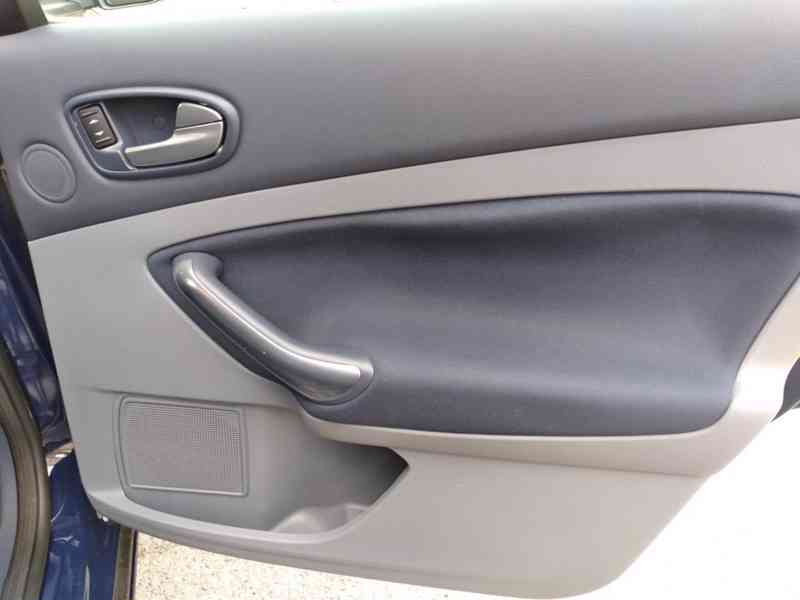 FORD MONDEO COMBI 2.0 TDCI TREND 103kW KLIMA - foto 33