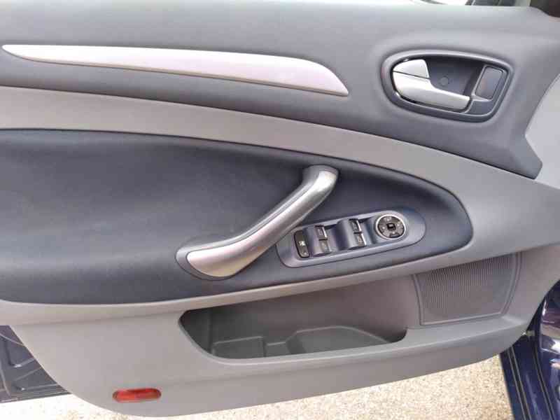 FORD MONDEO COMBI 2.0 TDCI TREND 103kW KLIMA - foto 31