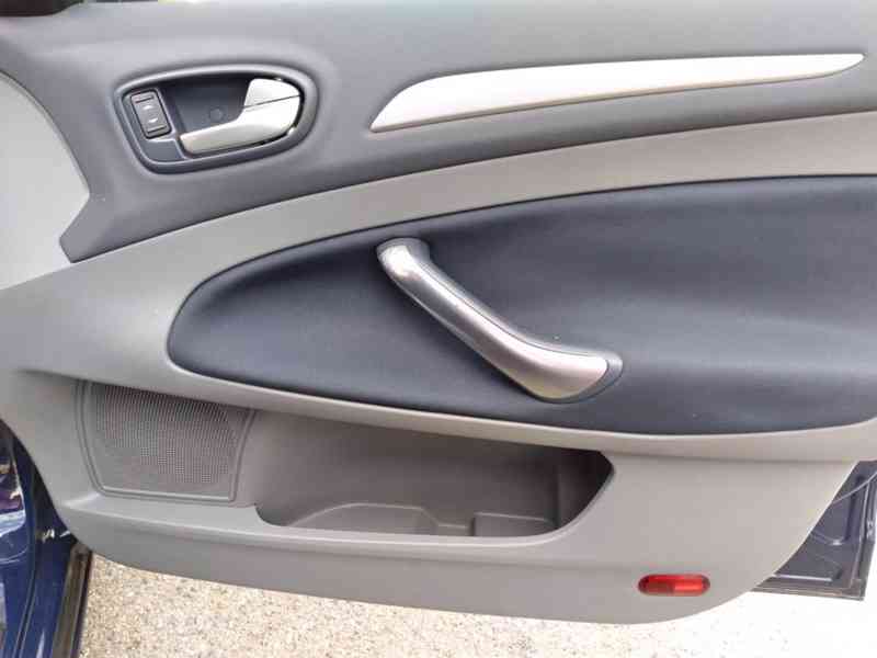FORD MONDEO COMBI 2.0 TDCI TREND 103kW KLIMA - foto 34