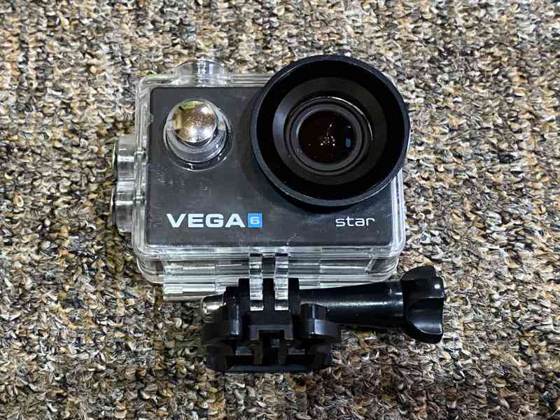 Outdoorová akční kamera Niceboy Vega 6 Star.