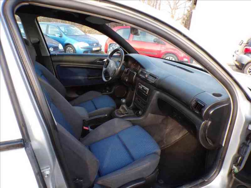 Škoda Superb 1,9 TDI - foto 10