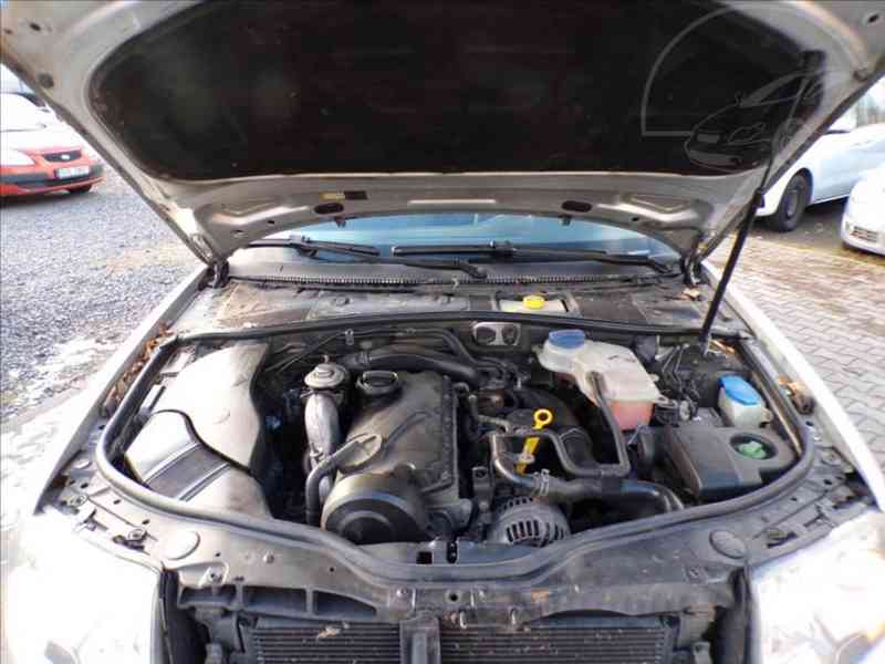 Škoda Superb 1,9 TDI - foto 11