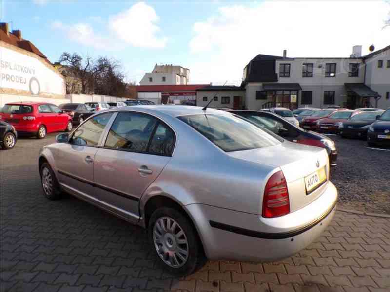 Škoda Superb 1,9 TDI - foto 4
