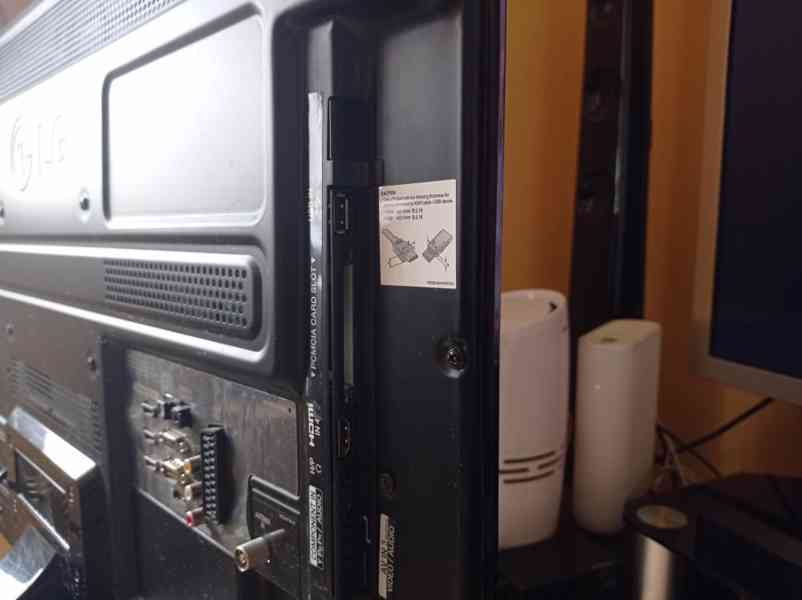 LED TV LG 32LE3300 - foto 7