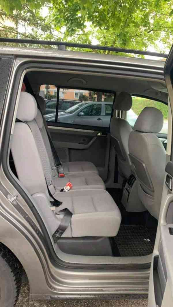 VW Touran 1.9 TDI Kombi / Family Van - foto 3
