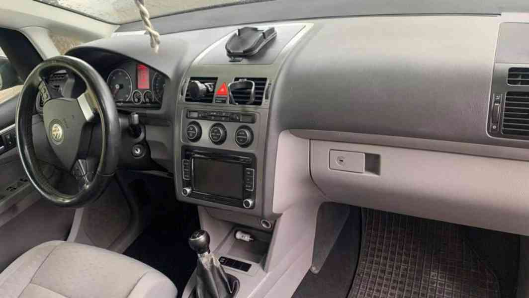 VW Touran 1.9 TDI Kombi / Family Van - foto 4