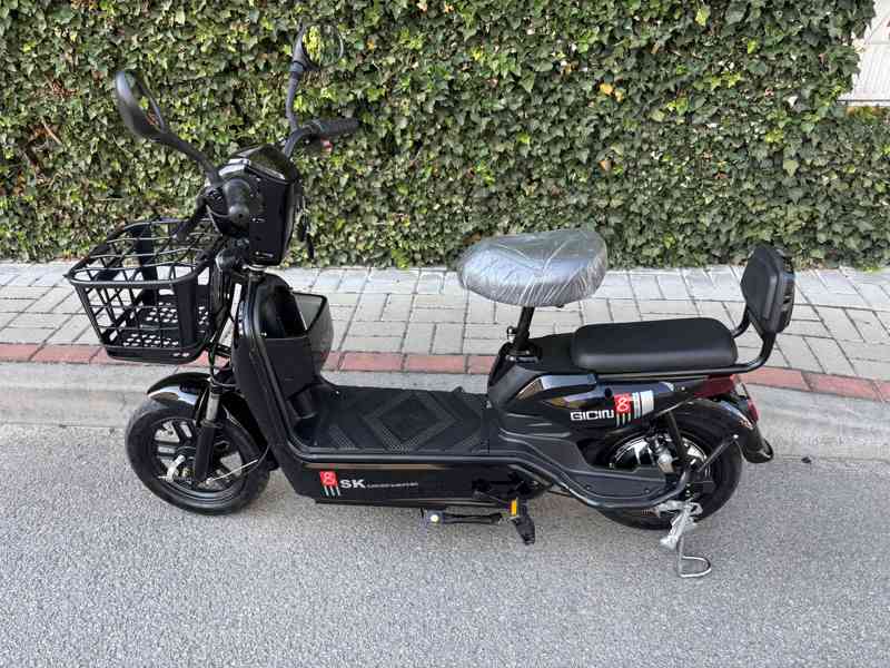 Moderní elektro skútr 350W – nový, LCD displej, světla, blin - foto 13