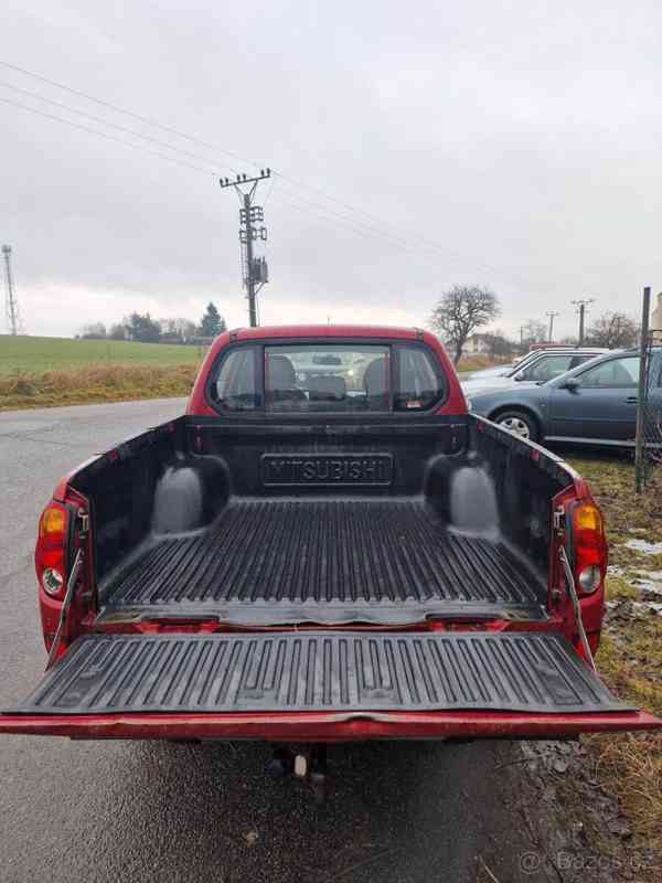 Mitsubishi L200 2,5   r.v. 2009 pick up - foto 5