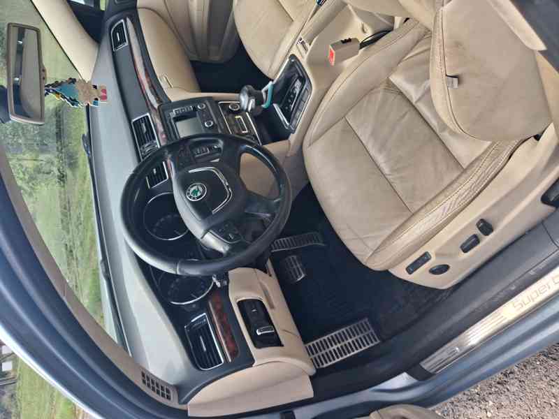 ŠKODA Superb 103kw 2011 DSG - foto 5