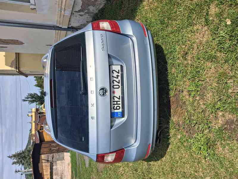 ŠKODA Superb 103kw 2011 DSG - foto 2