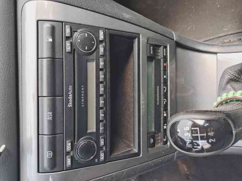 Octavia I 1.6Mpi - foto 12