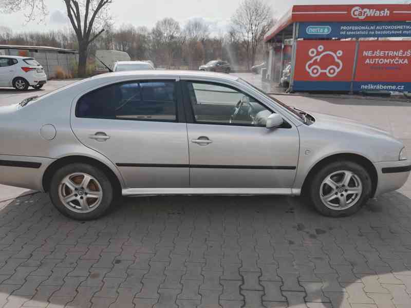 Octavia I 1.6Mpi - foto 7