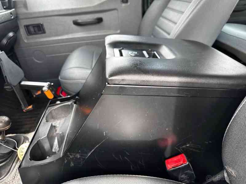 Land Rover Defender - foto 3