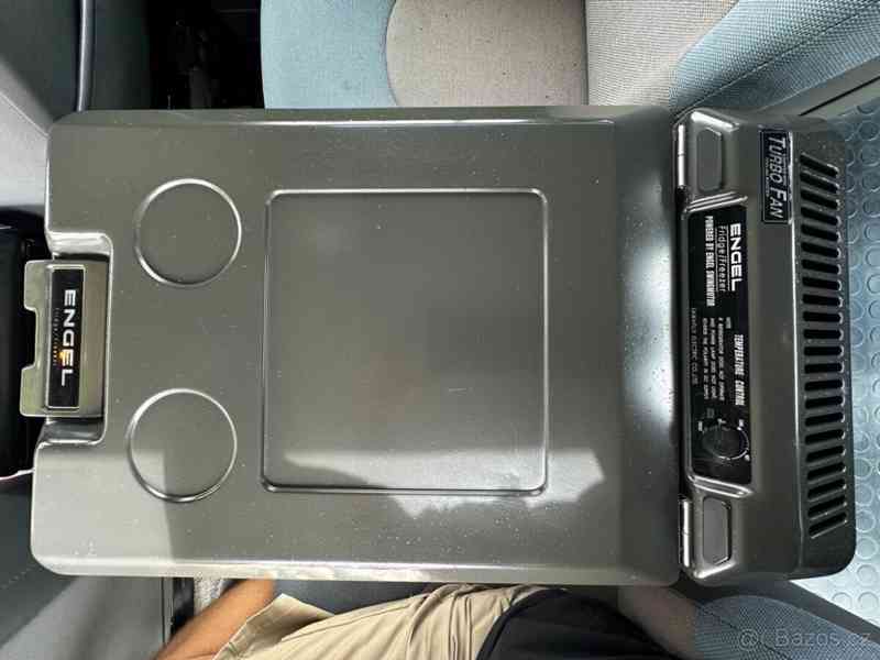 Land Rover Defender - foto 12