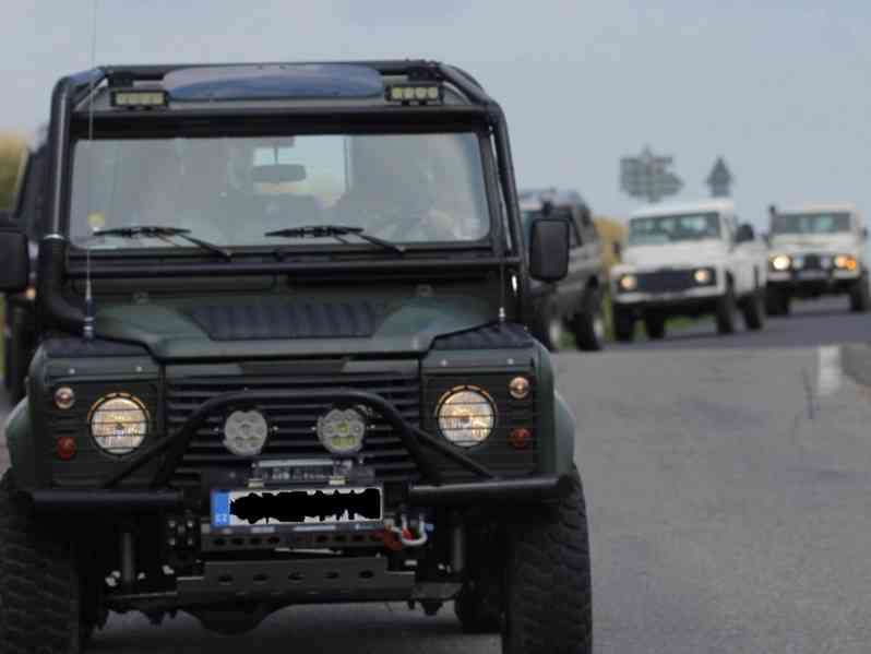 Land Rover Defender - foto 1