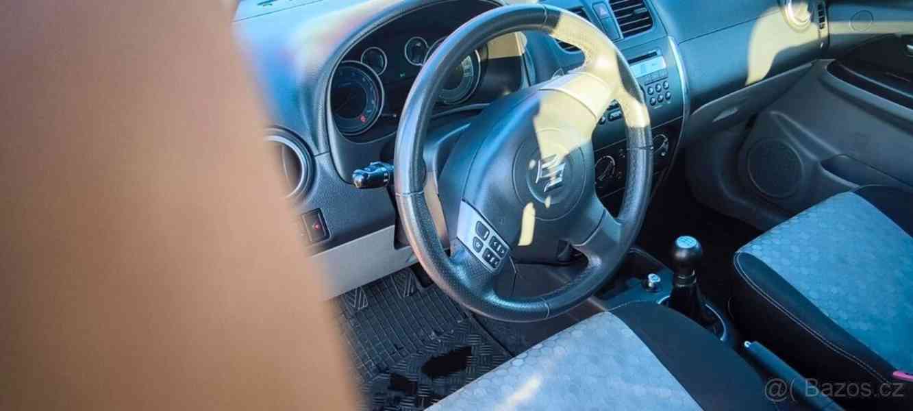 Suzuki SX4 1,6 - foto 7
