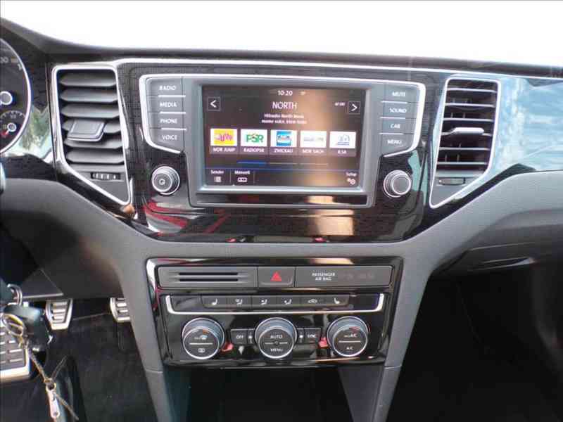 Volkswagen Golf Sportsvan 1,4 TSI XENONY - foto 7
