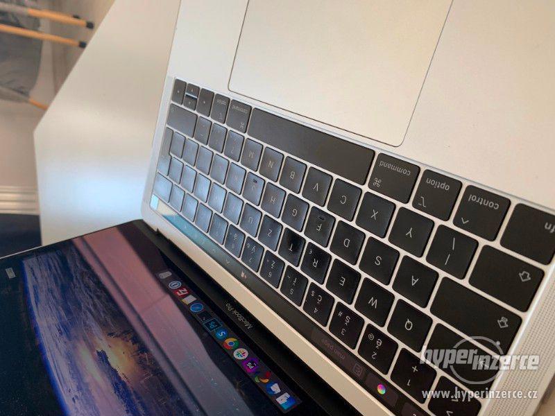 MacBook Pro 2018, 2,3GHz/8GB/512GB, 13palců - foto 3